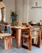 Table Rectangulaire en Noyer – Élégance et Intemporalité