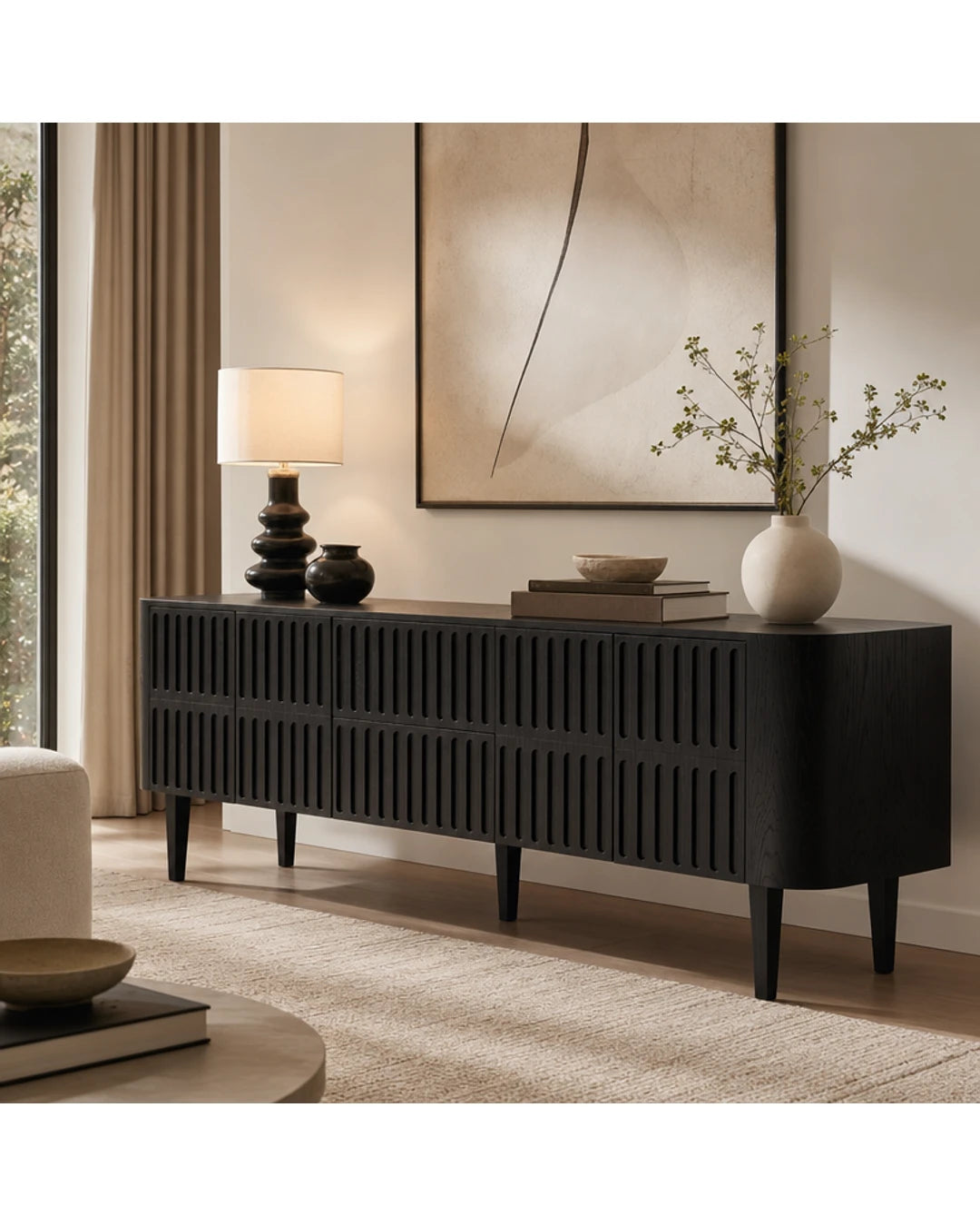 Buffet structure en bois a lignes verticales